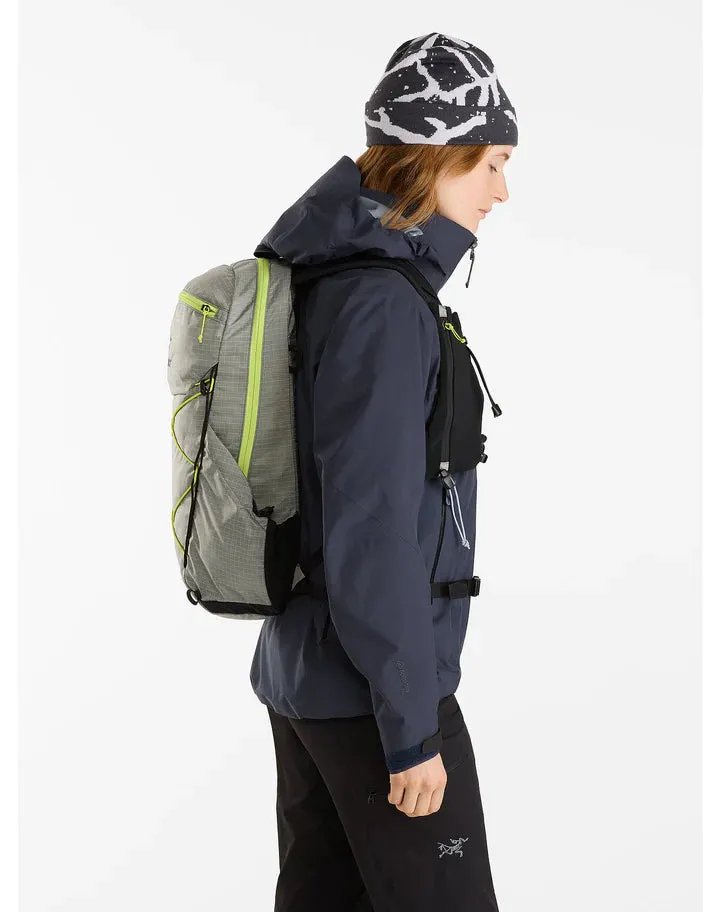 ArcTeryx Beta AR Womens Waterproof Hooded Jacket