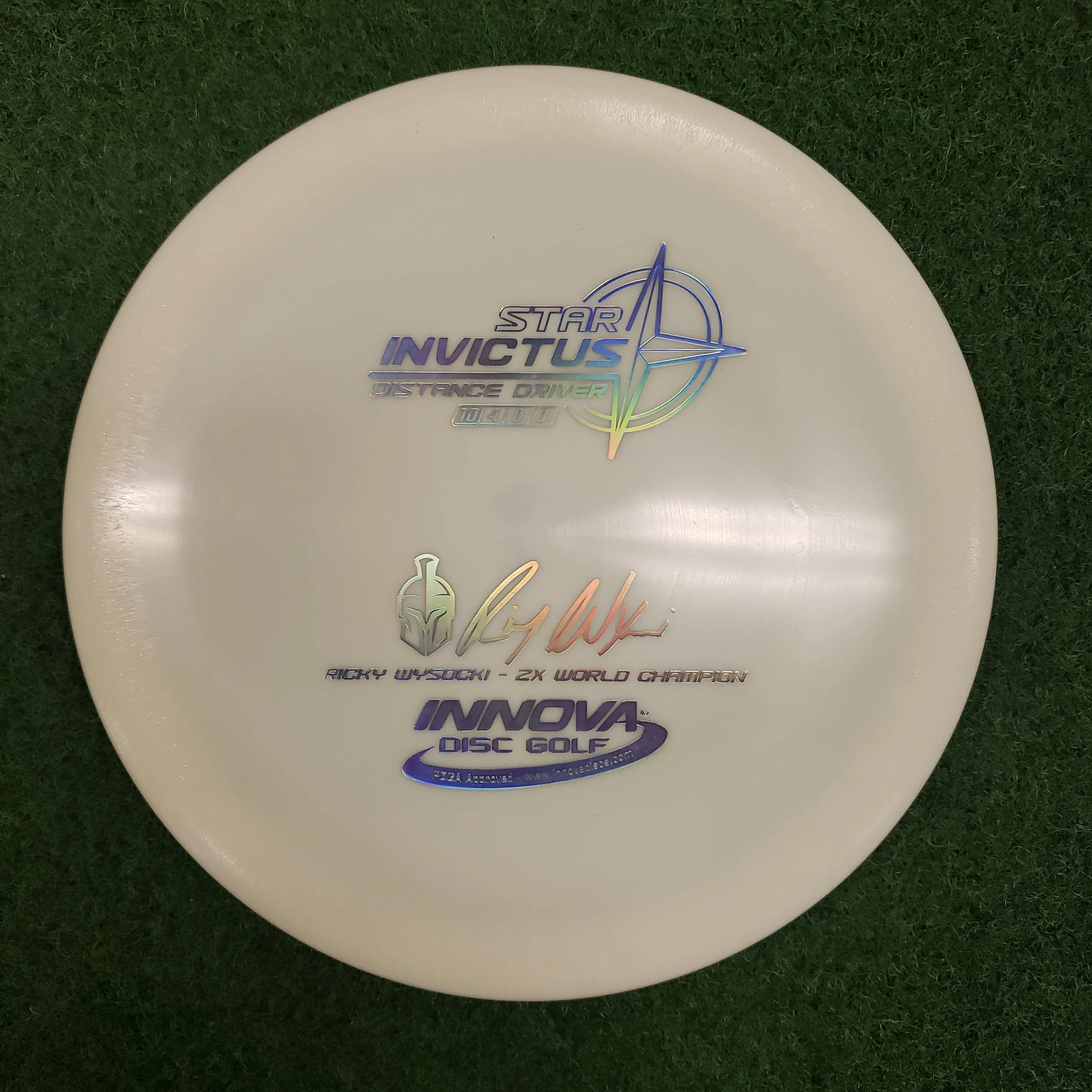 Innova Invictus Disc Golf Driver [Speed 10, Glide 4, Turn 0, Fade 3]