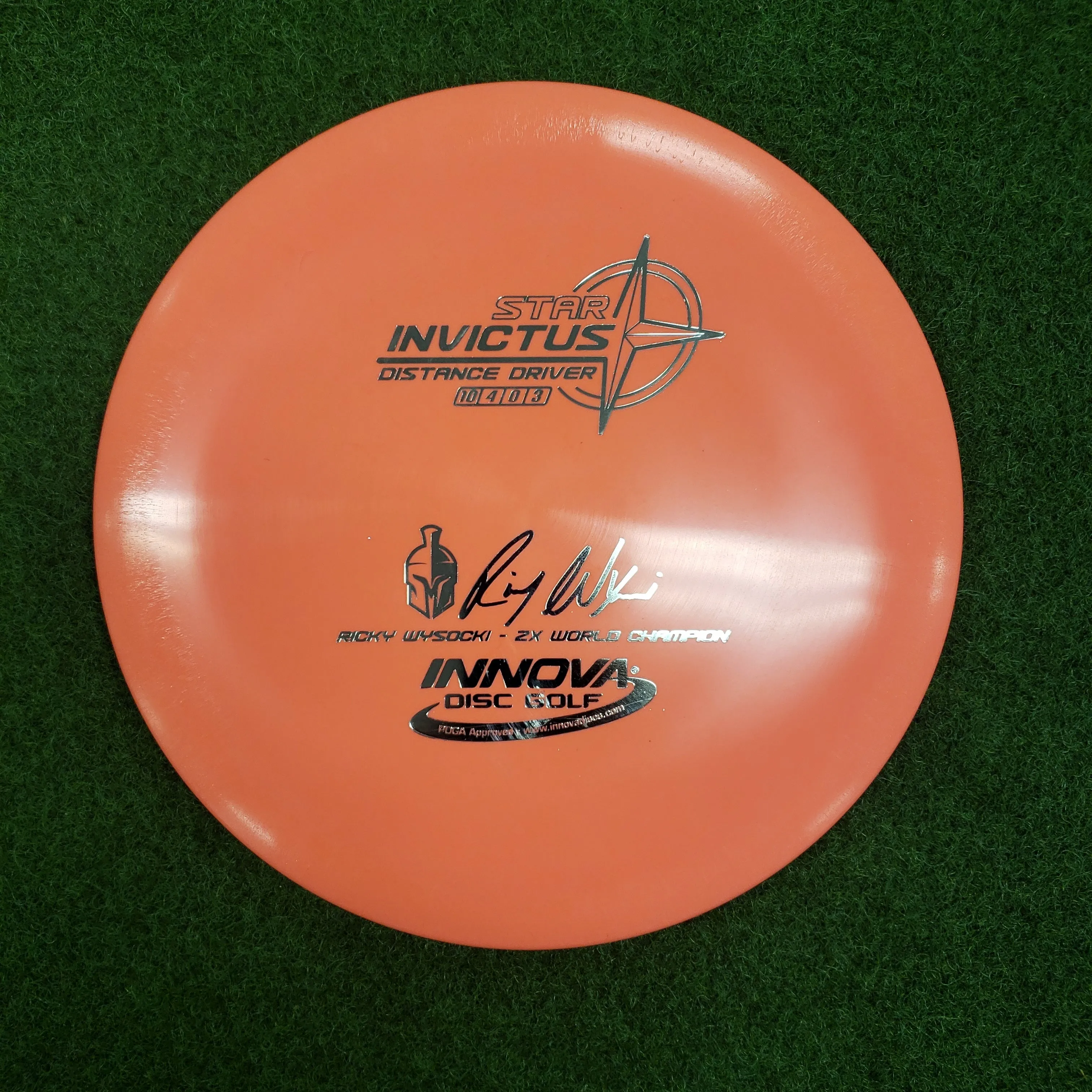 Innova Invictus Disc Golf Driver [Speed 10, Glide 4, Turn 0, Fade 3]